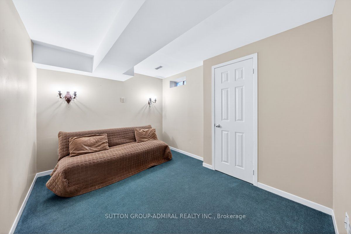 126 Redondo Drive E Property Photo 26