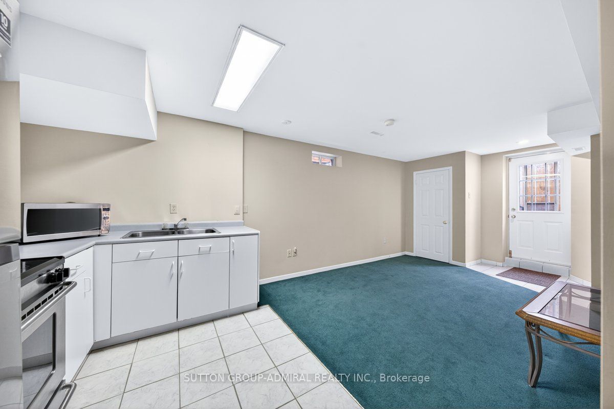 126 Redondo Drive E Property Photo 27