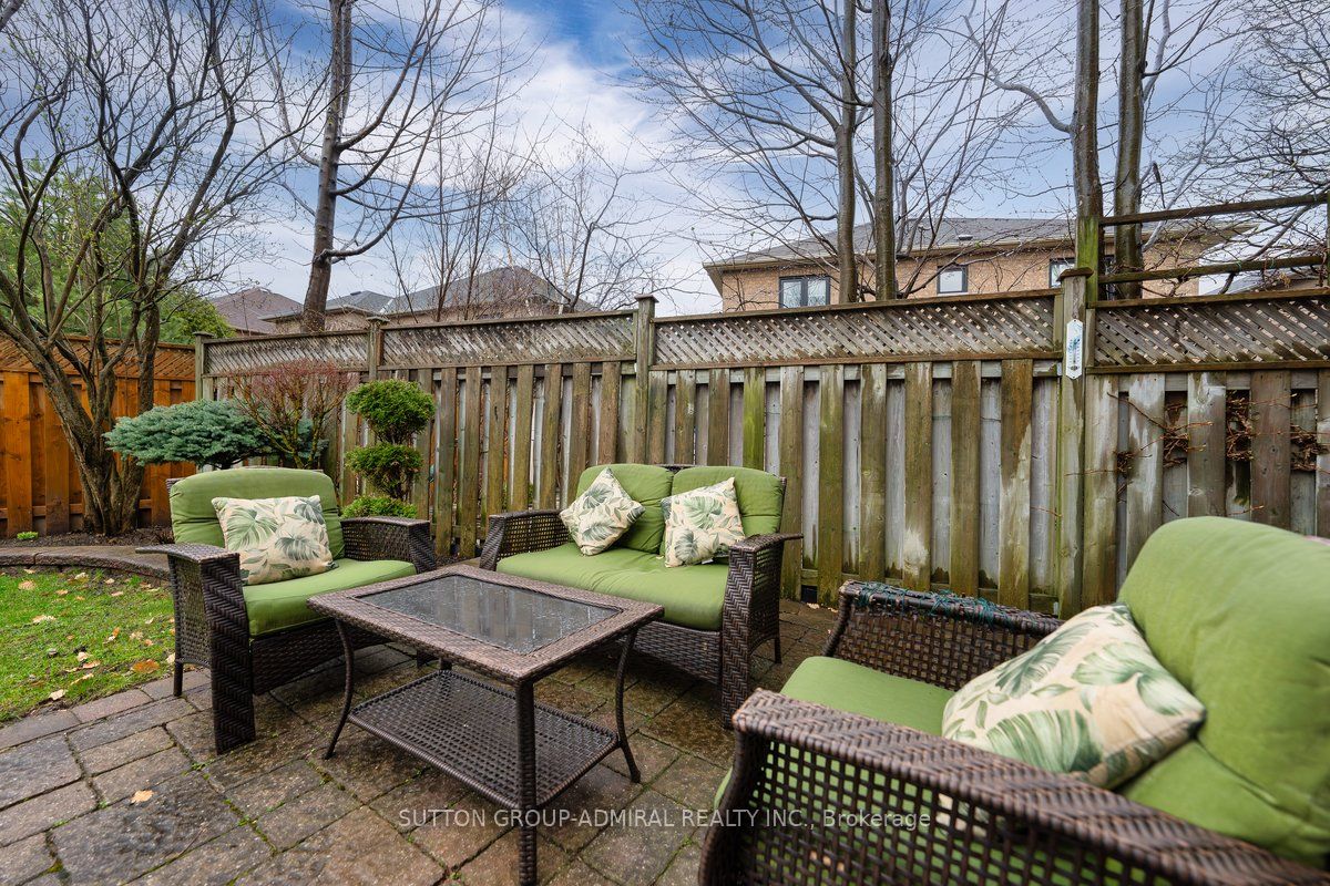 126 Redondo Drive E Property Photo 30