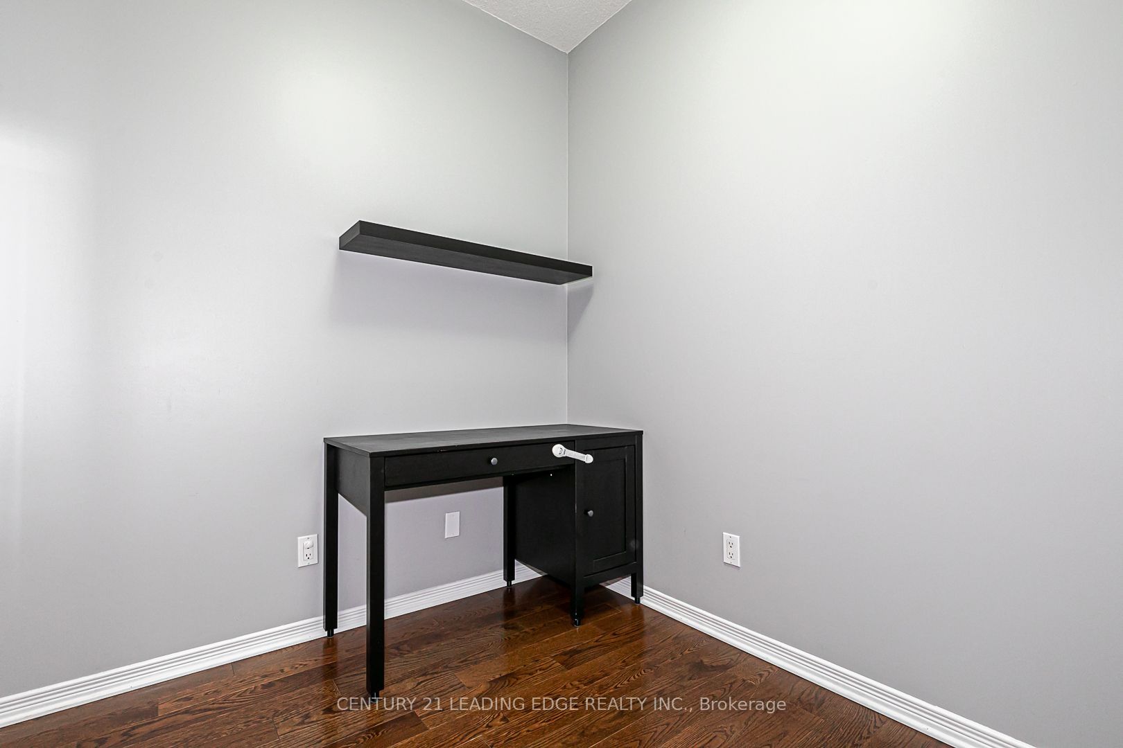 350 Red Maple Road Ph5 Property Photo 7