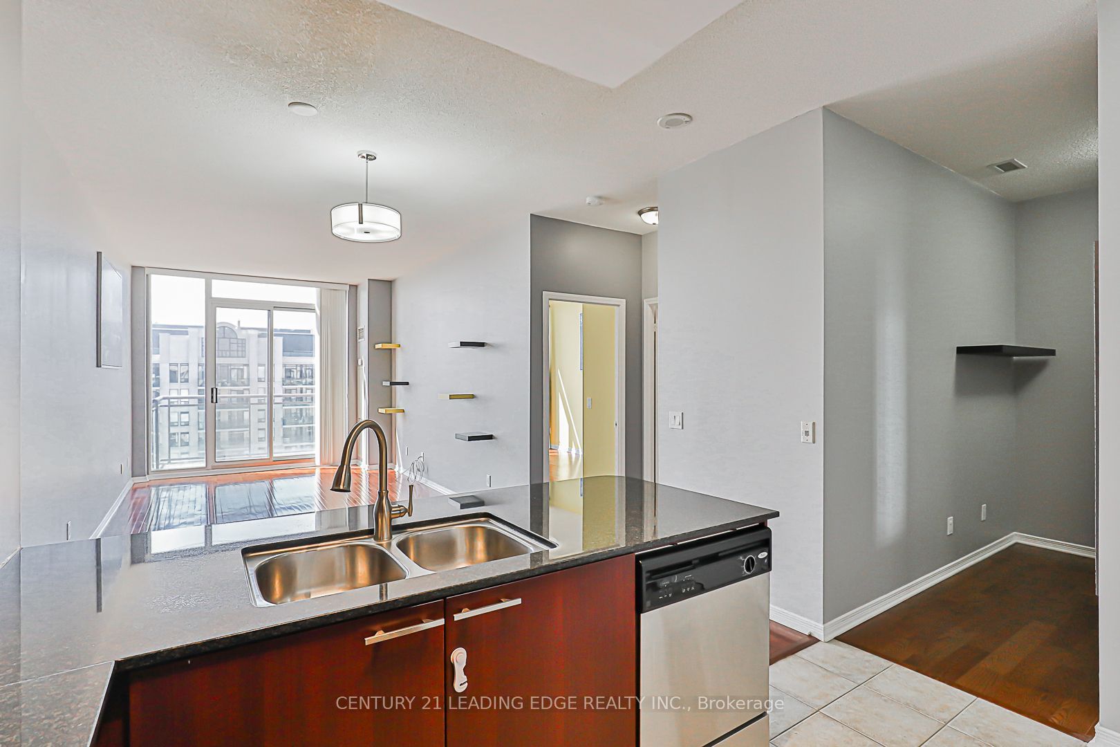 350 Red Maple Road Ph5 Property Photo 11