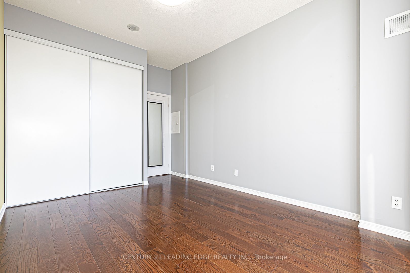 350 Red Maple Road Ph5 Property Photo 19
