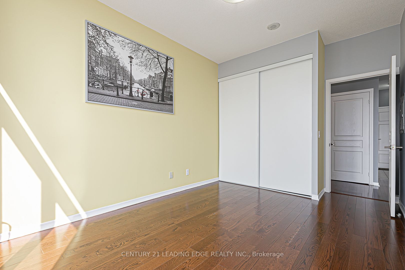 350 Red Maple Road Ph5 Property Photo 20
