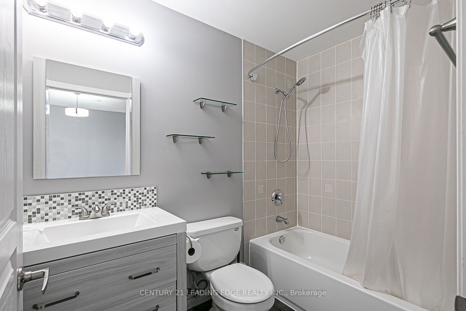 350 Red Maple Road Ph5 Property Photo 21
