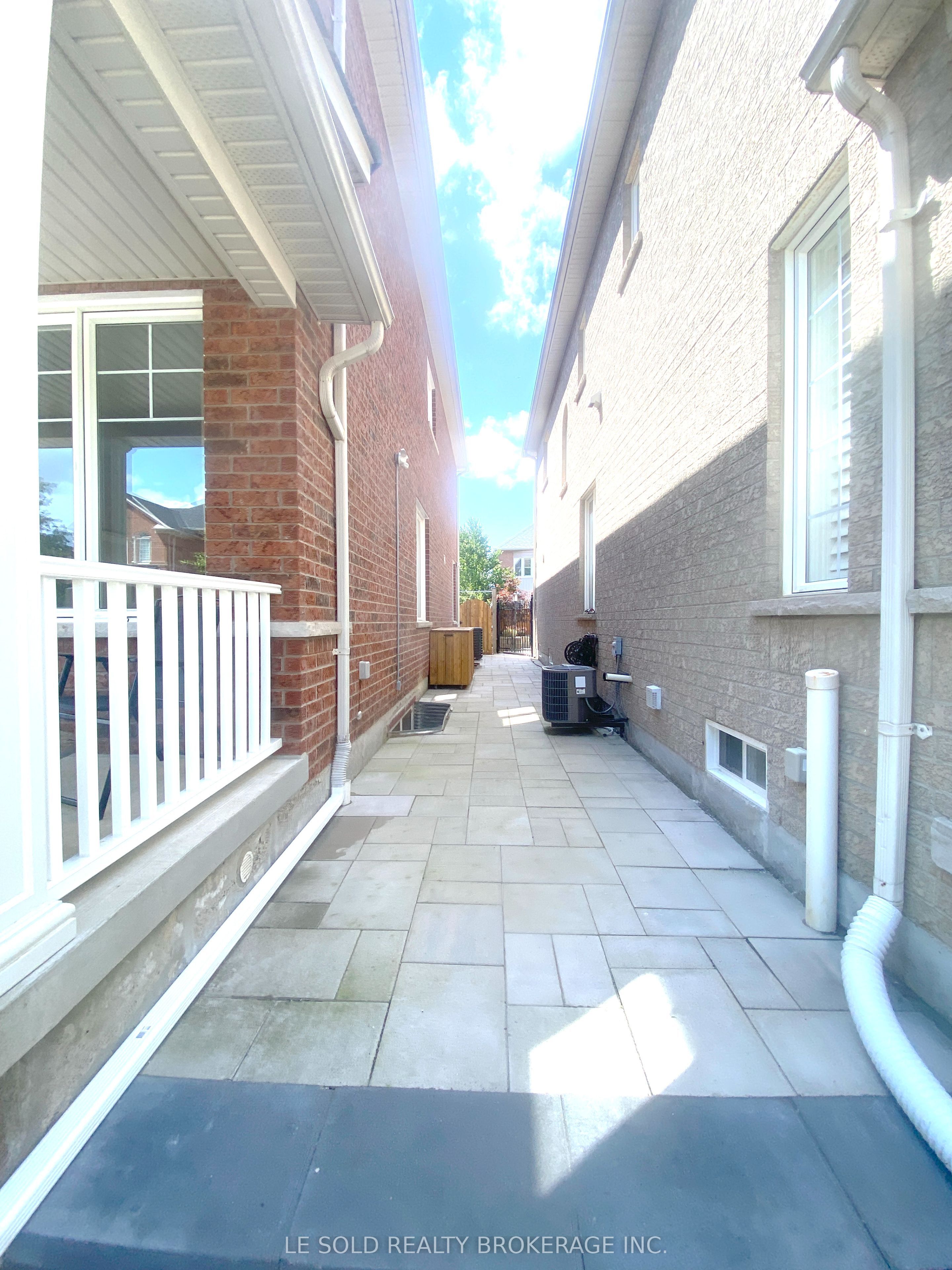 56 Waite Crescent Bsmt Property Photo 4