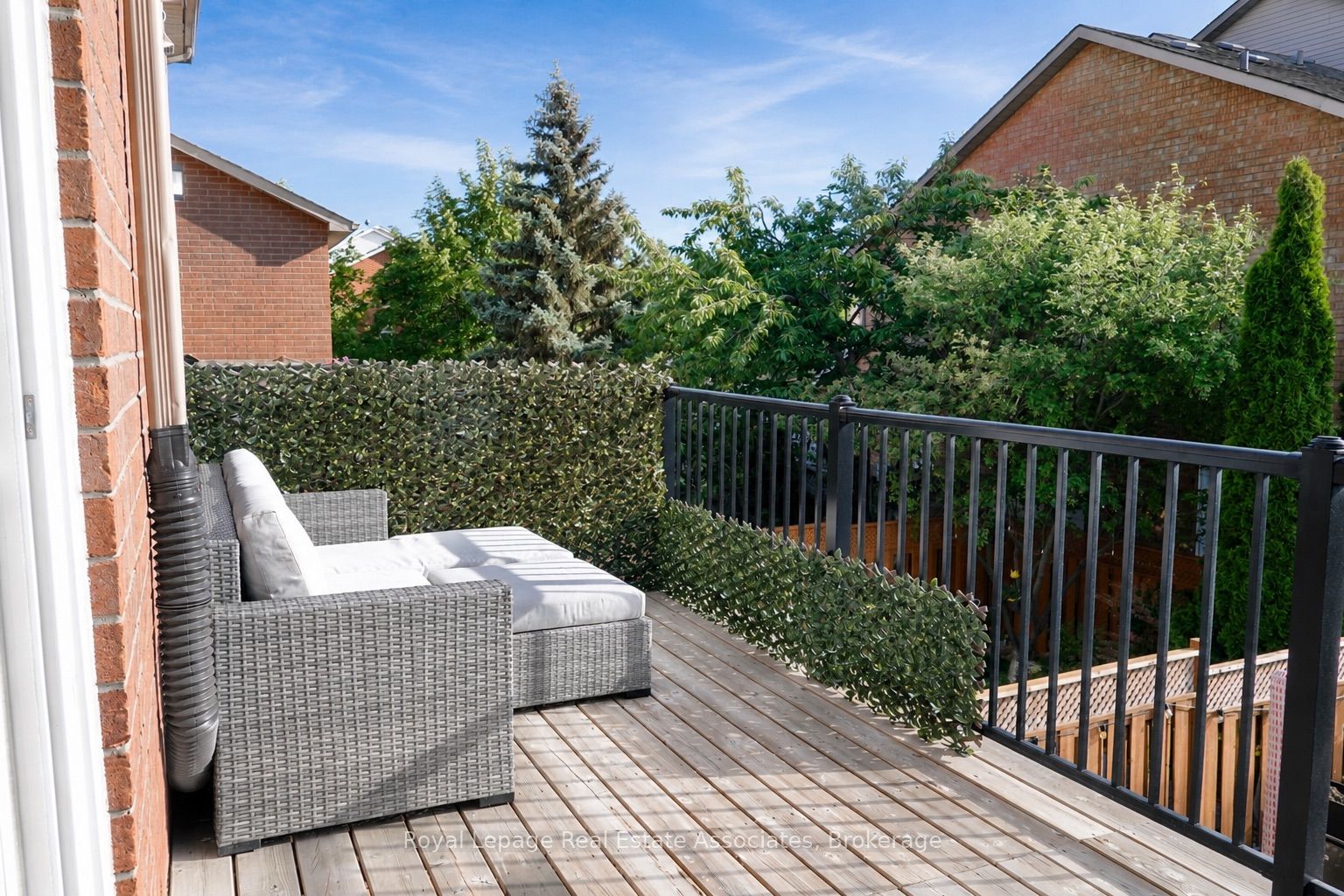 8 Prestwick Avenue Property Photo 16