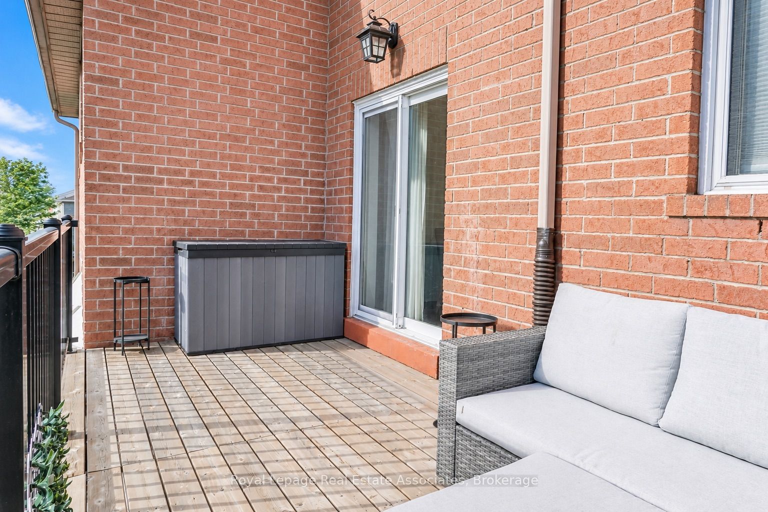 8 Prestwick Avenue Property Photo 18
