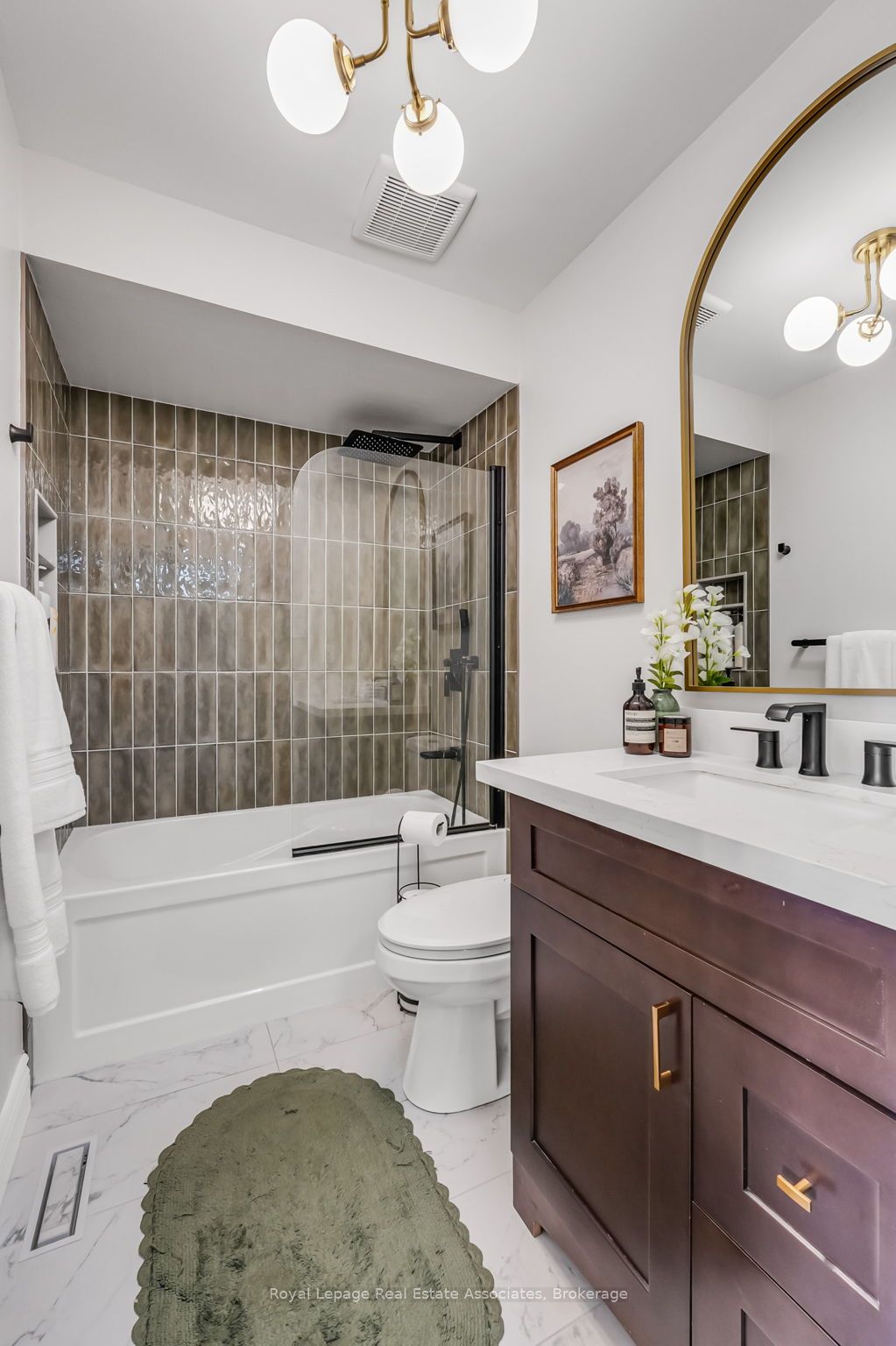 8 Prestwick Avenue Property Photo 27