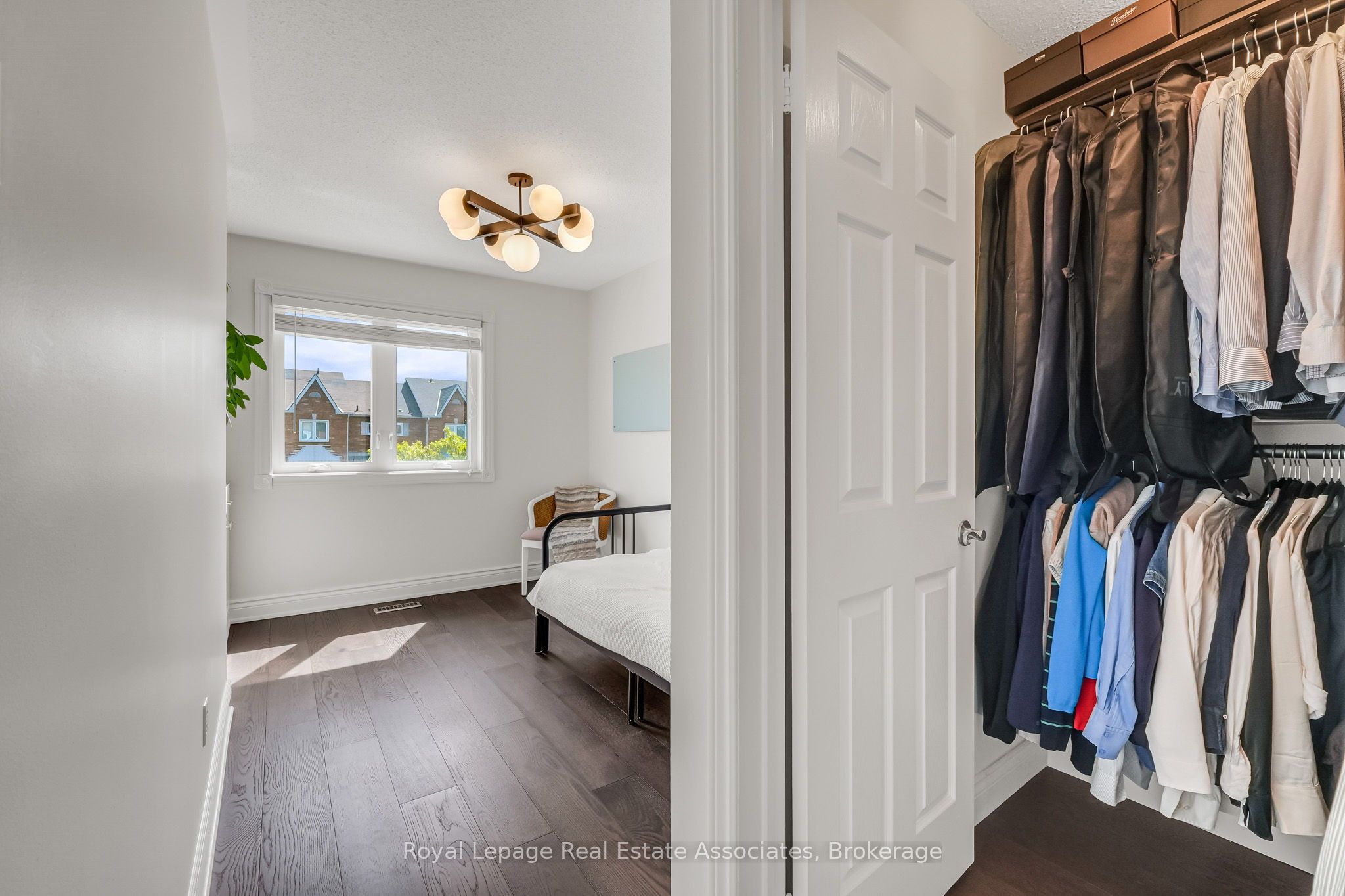 8 Prestwick Avenue Property Photo 28