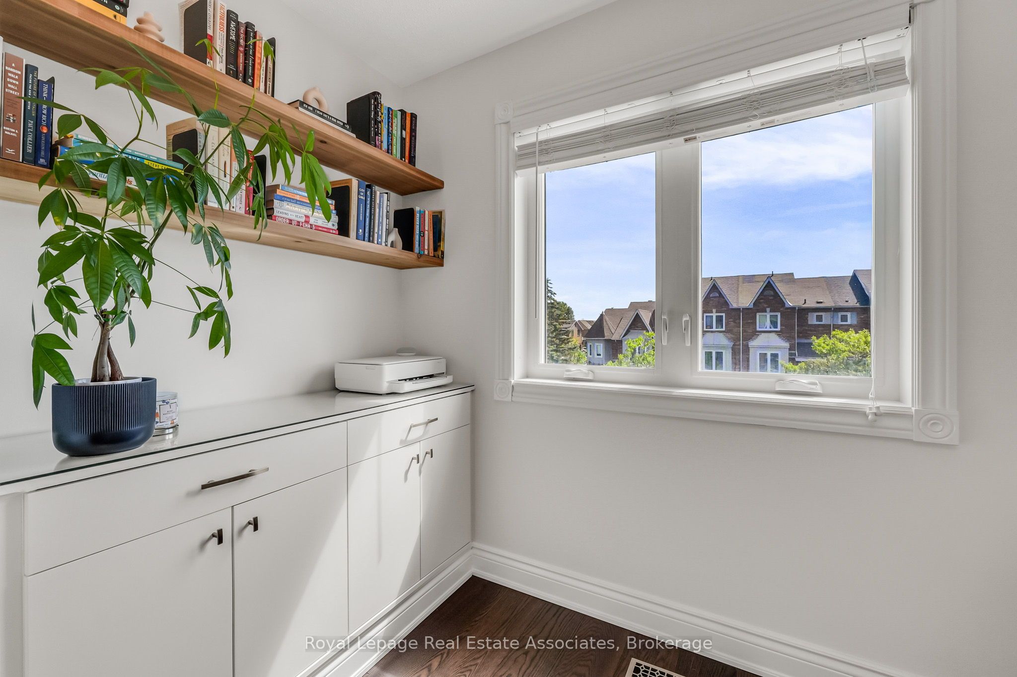 8 Prestwick Avenue Property Photo 30