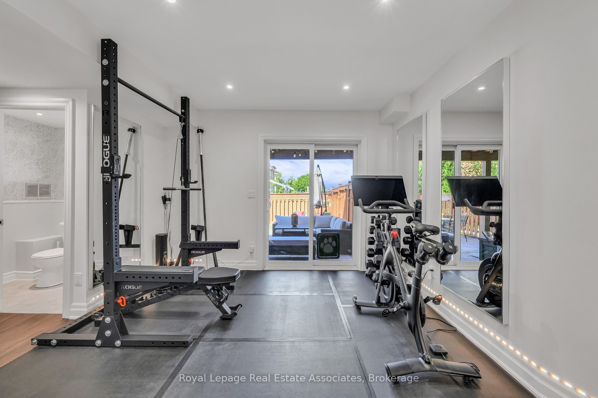 8 Prestwick Avenue Property Photo 37