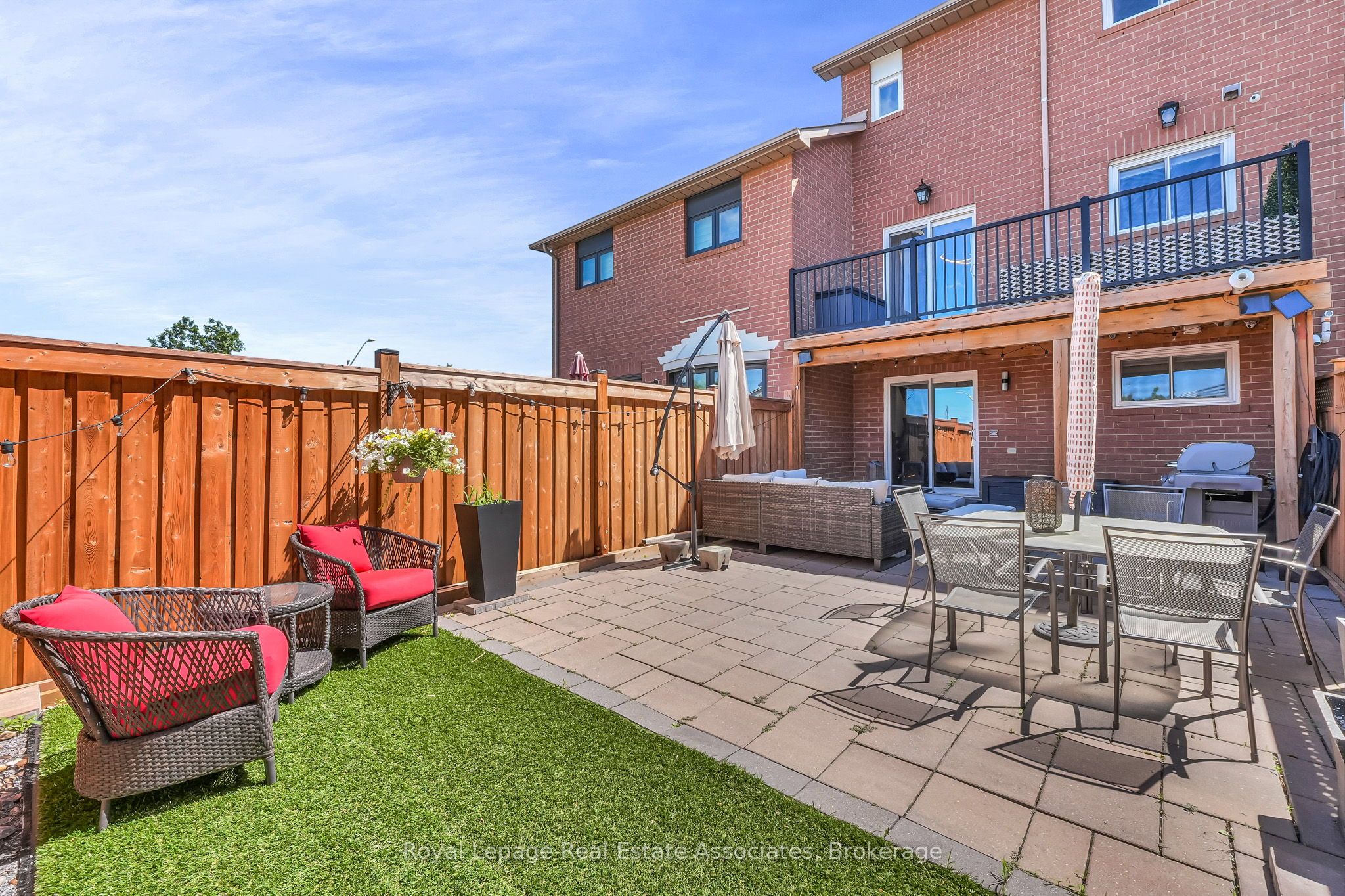 8 Prestwick Avenue Property Photo 42