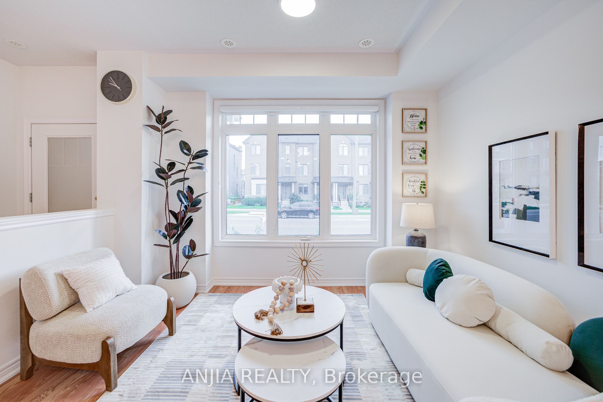 11794 Tenth Line Property Photo 4