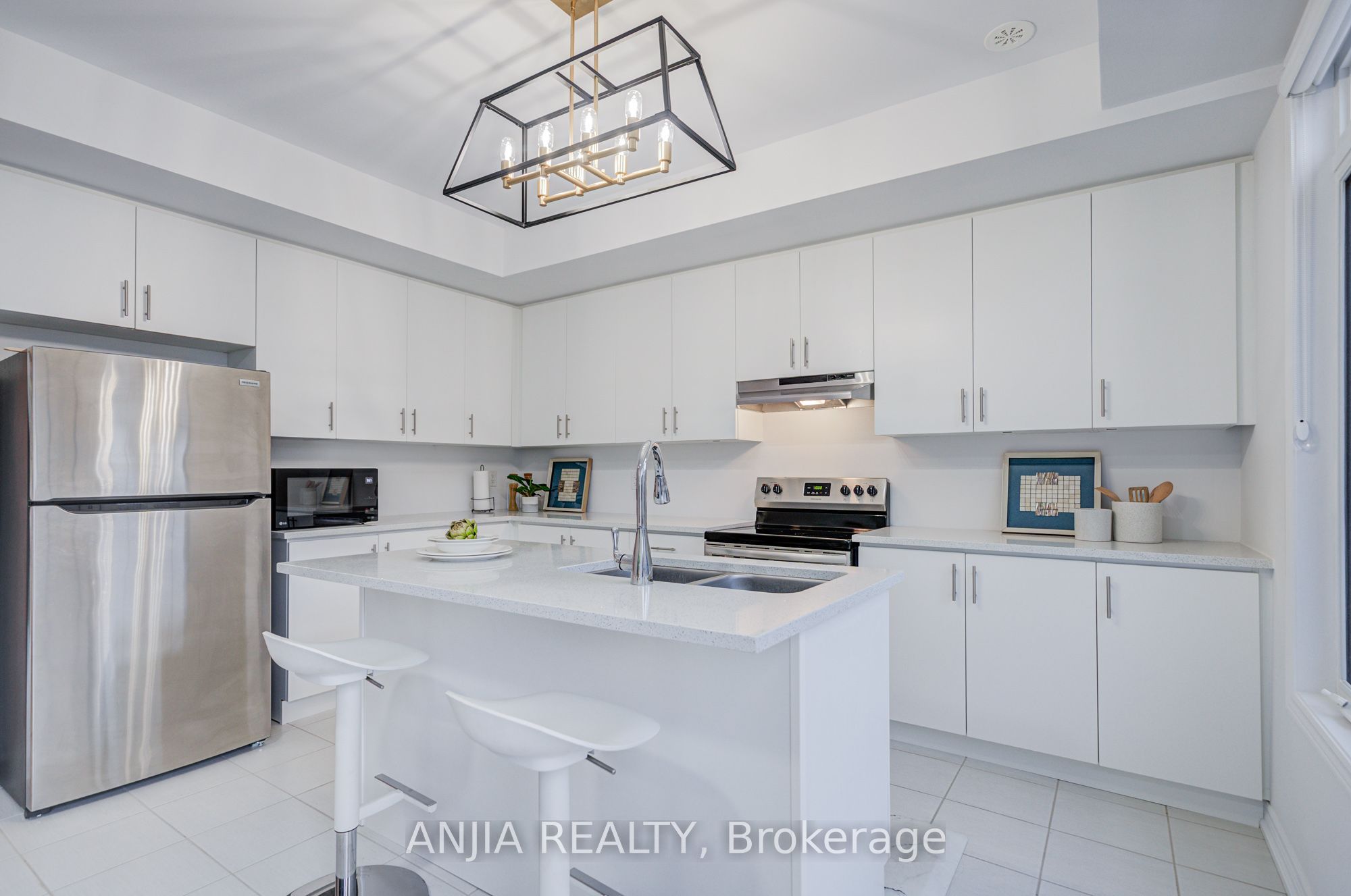 11794 Tenth Line Property Photo 16
