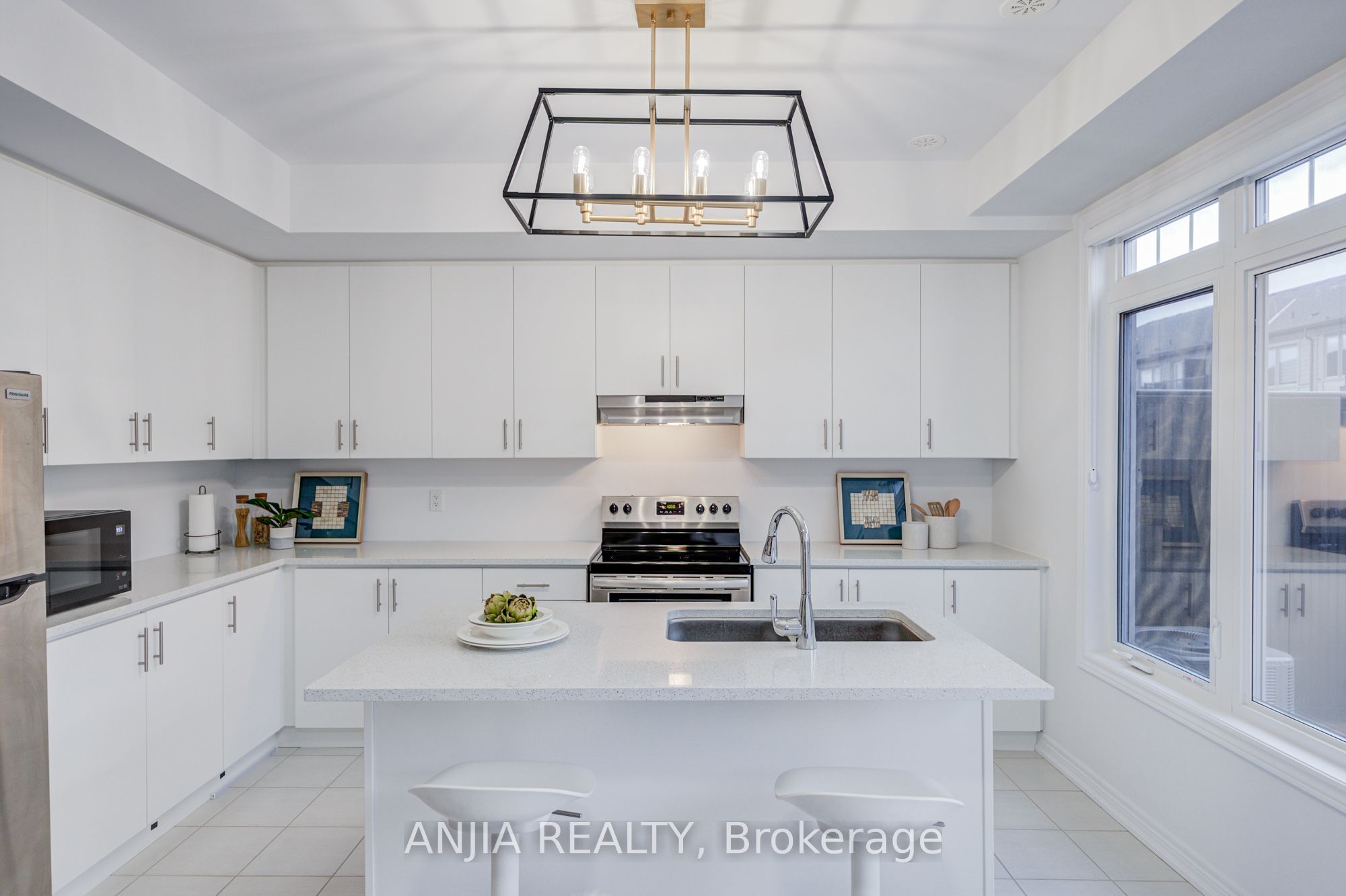 11794 Tenth Line Property Photo 17