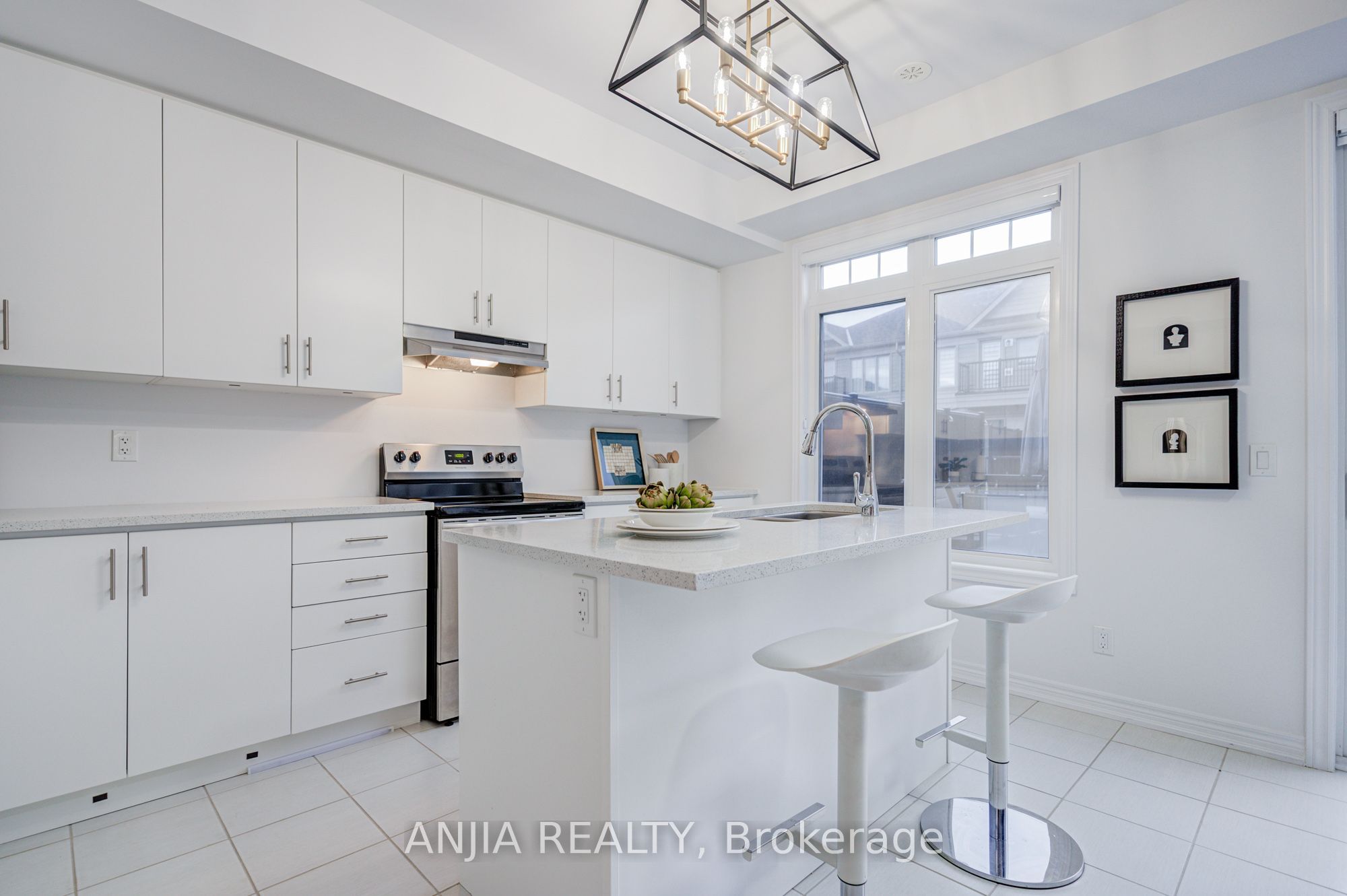 11794 Tenth Line Property Photo 18