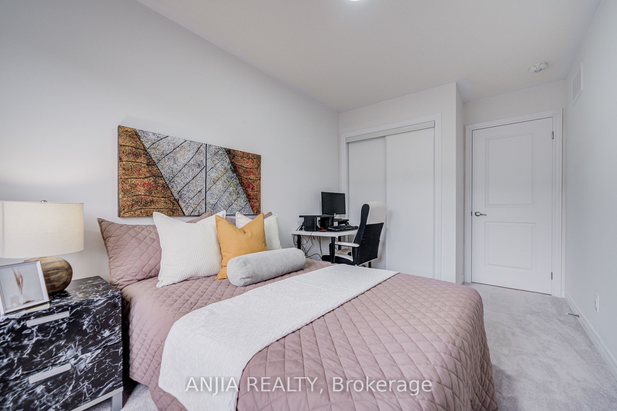 11794 Tenth Line Property Photo 26
