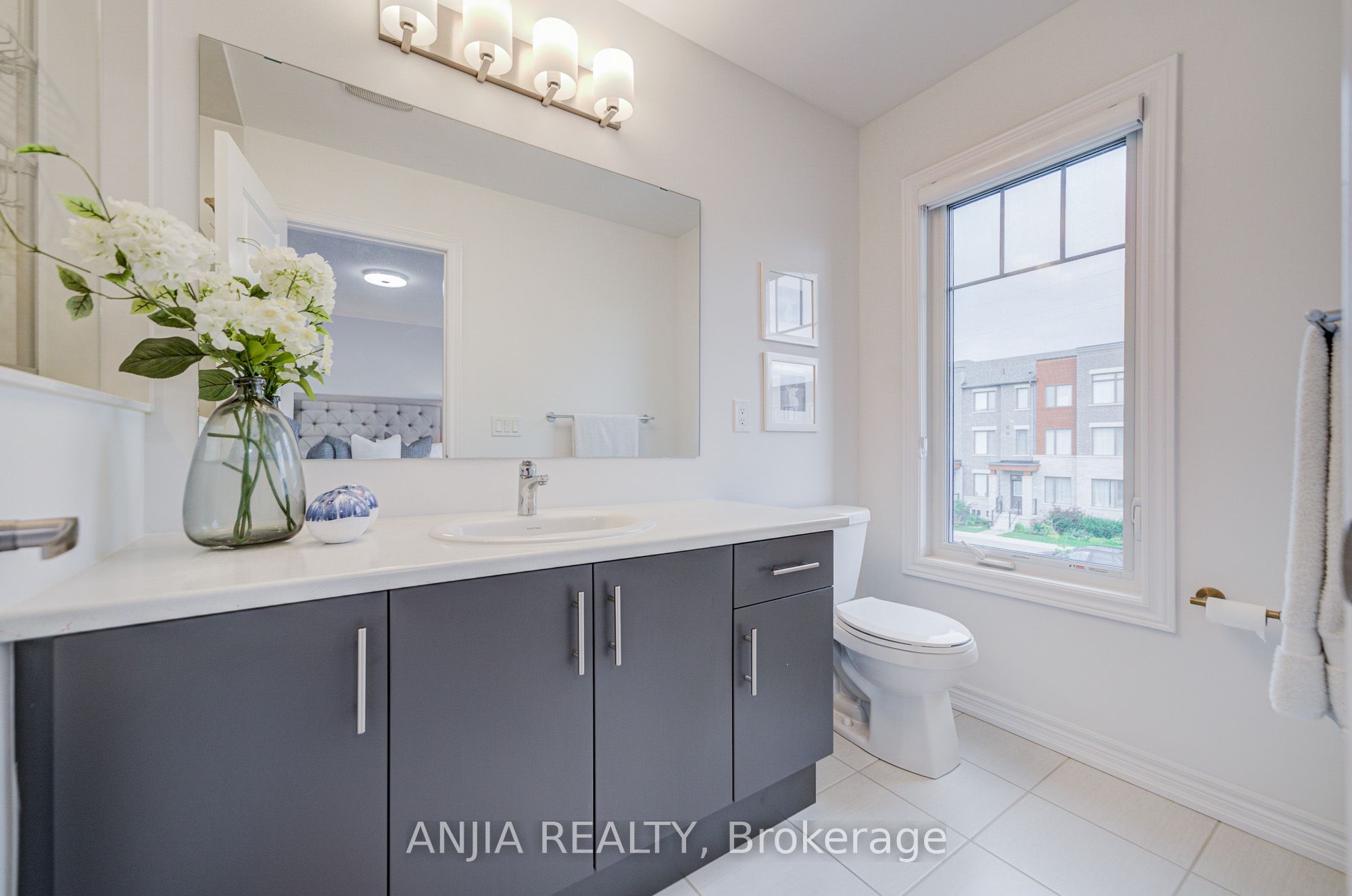 11794 Tenth Line Property Photo 32