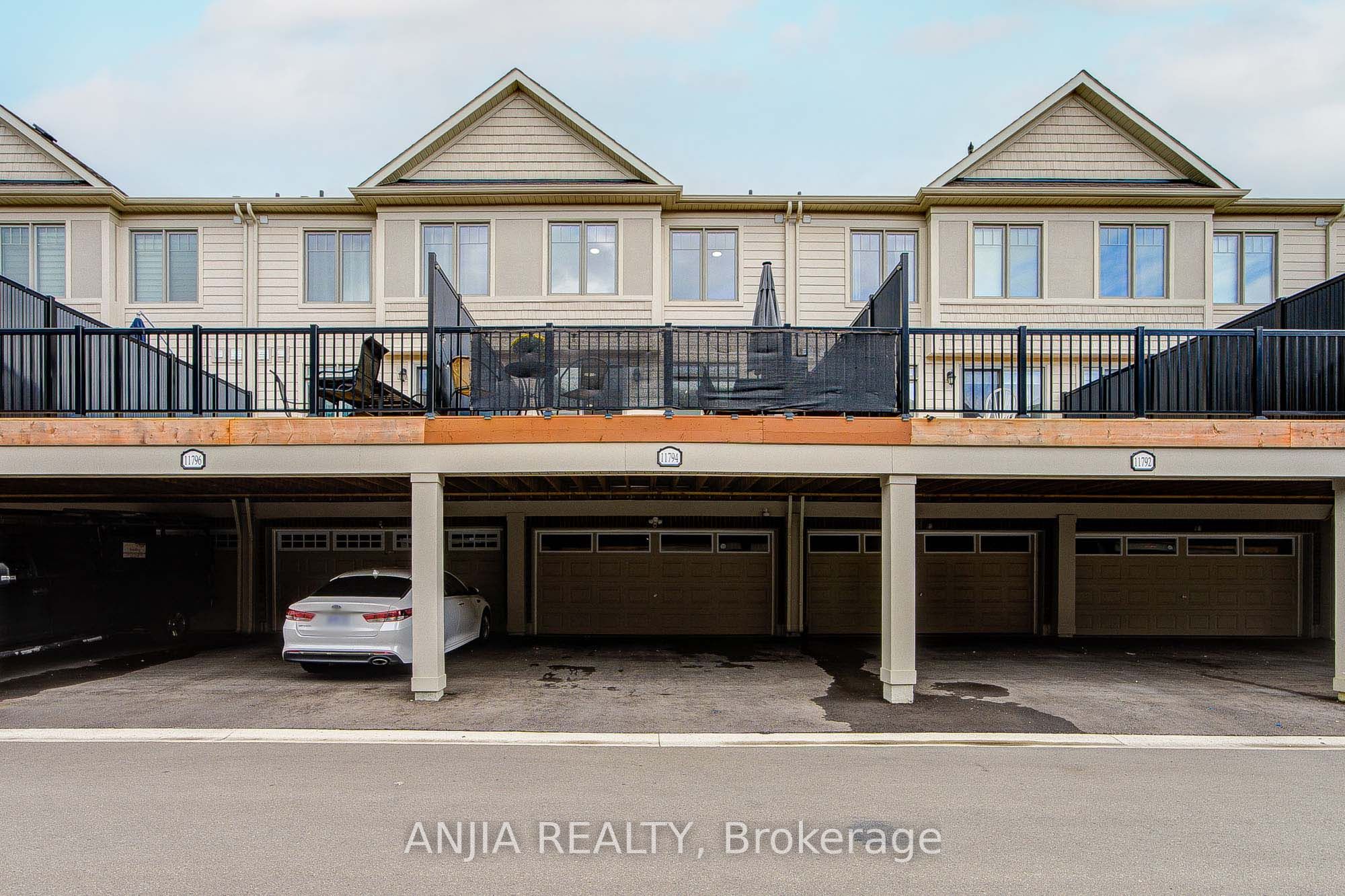 11794 Tenth Line Property Photo 40