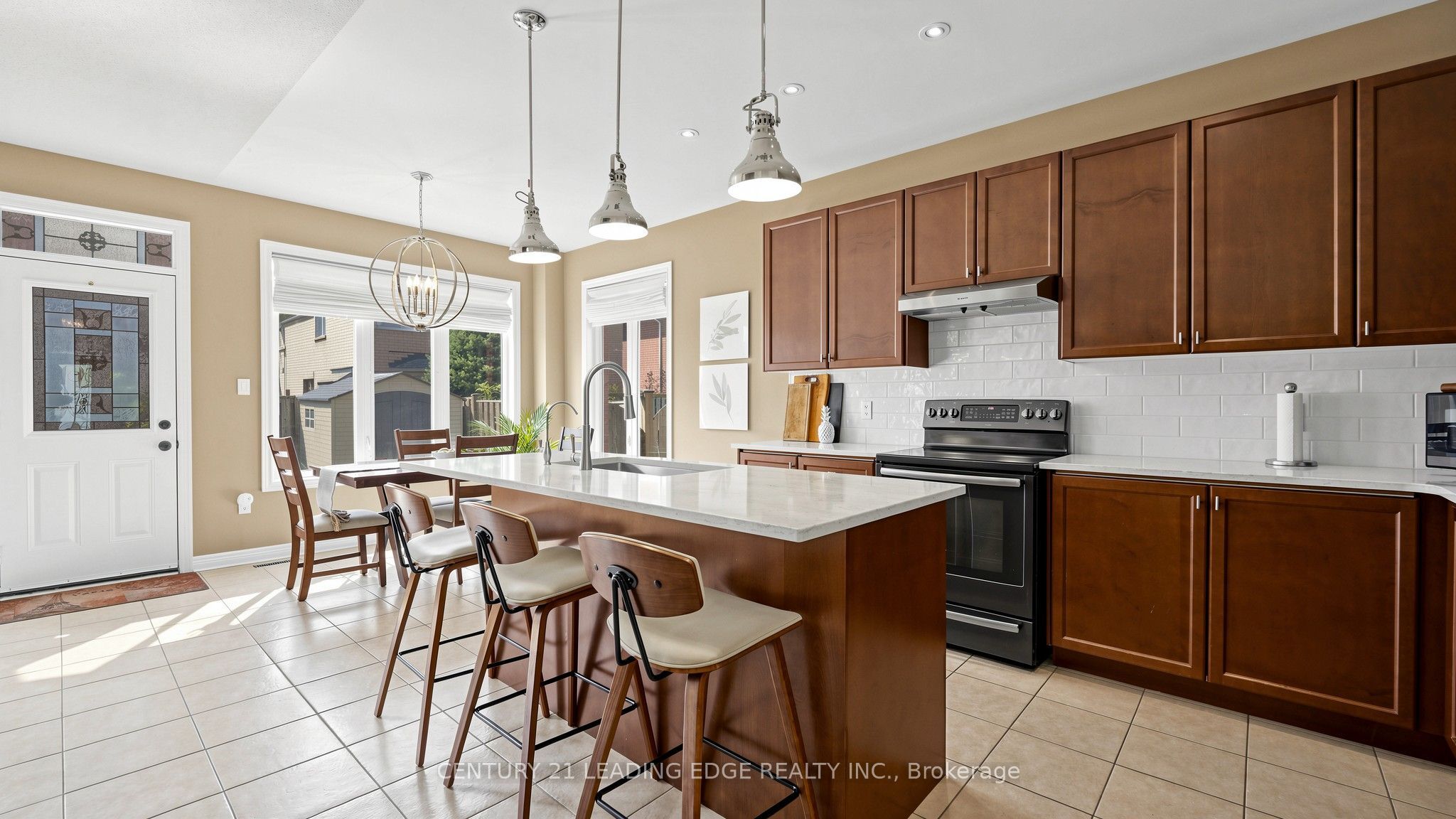 111 Waite Crescent Property Photo 12