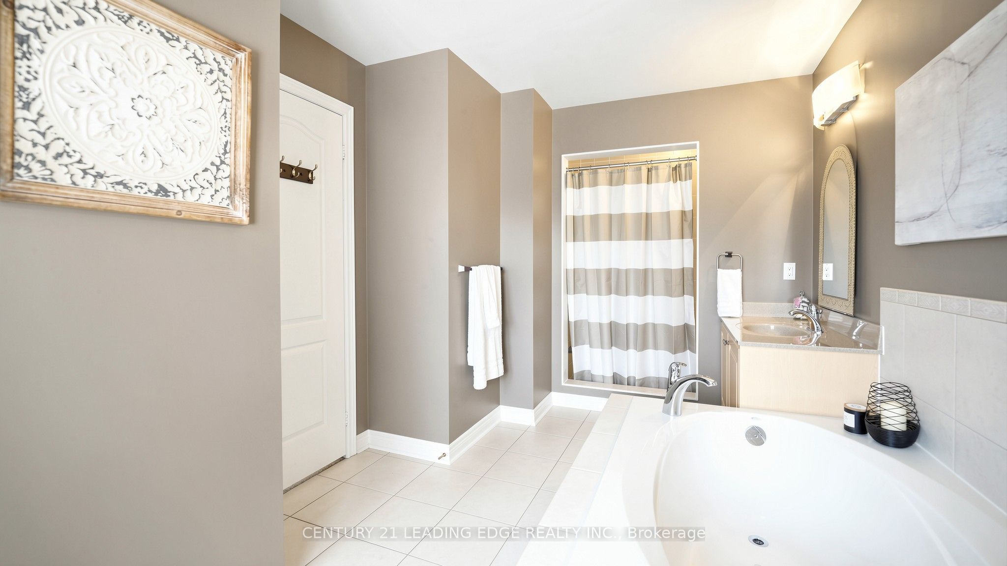 111 Waite Crescent Property Photo 35