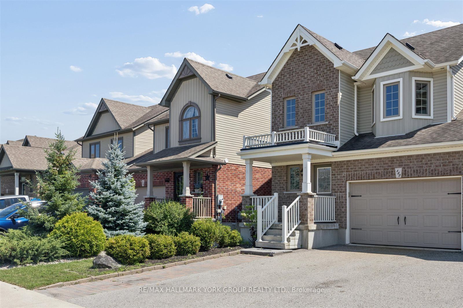 132 Banting Crescent Property Photo 2