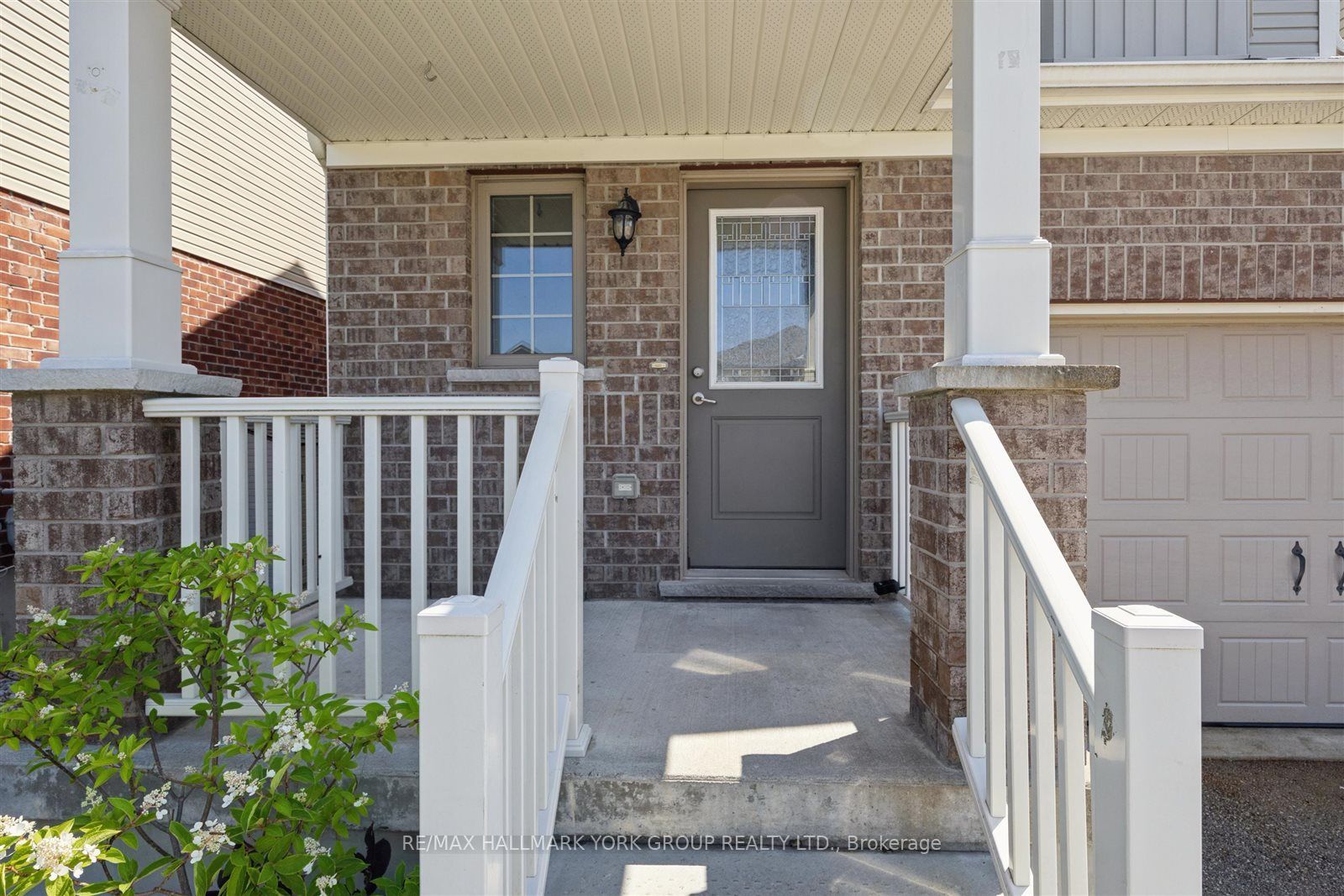 132 Banting Crescent Property Photo 4