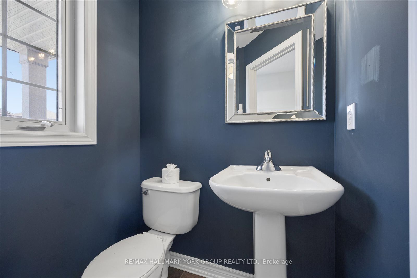 132 Banting Crescent Property Photo 7