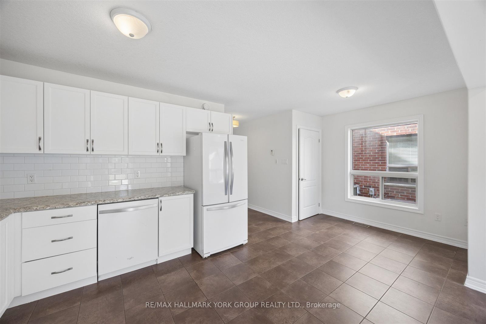 132 Banting Crescent Property Photo 14