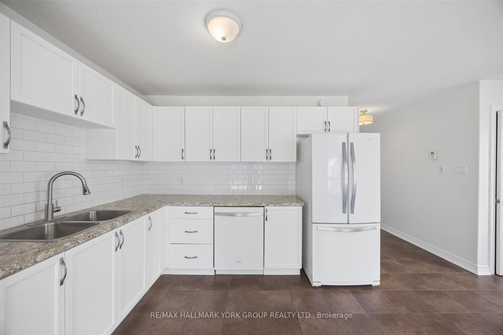 132 Banting Crescent Property Photo 15