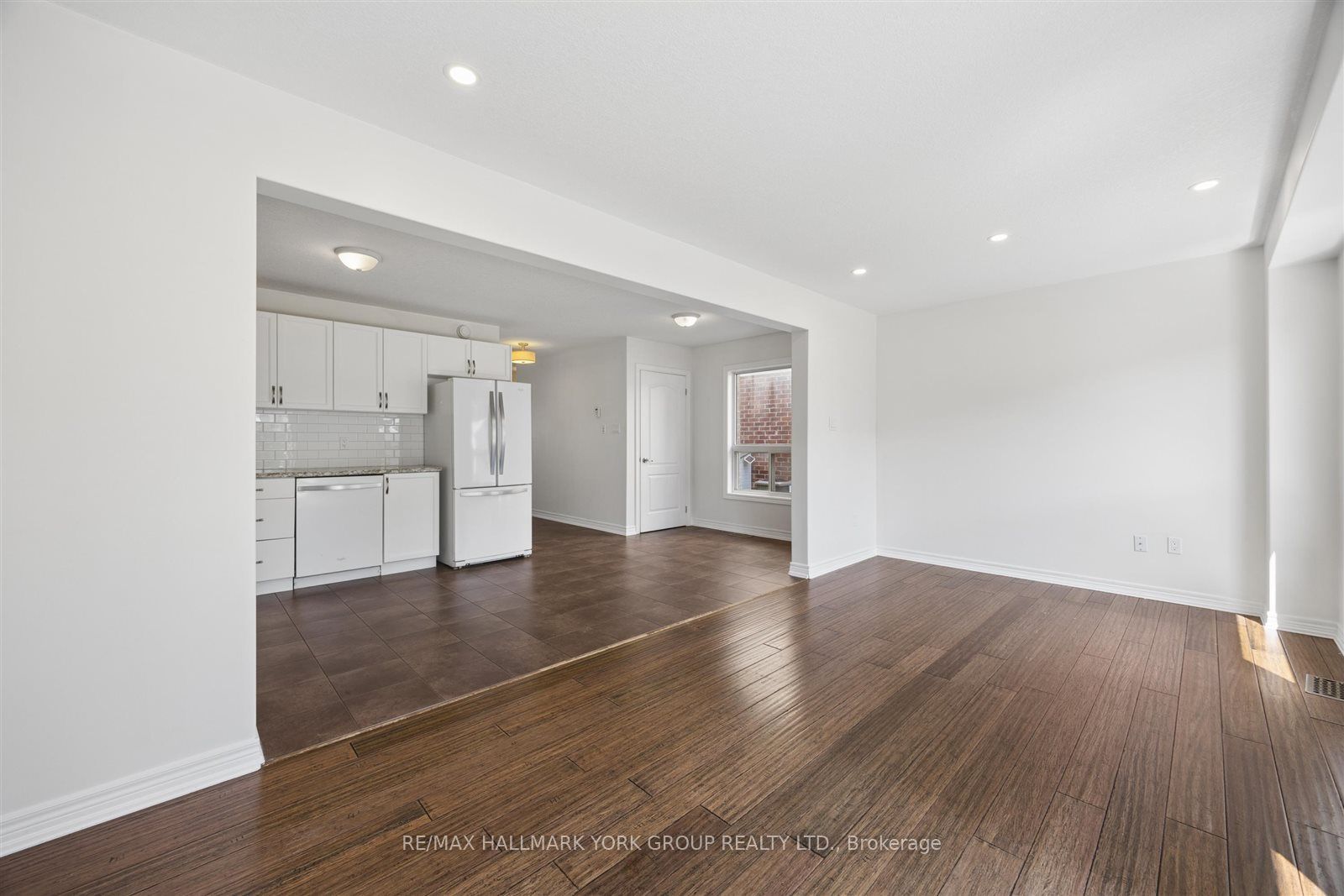 132 Banting Crescent Property Photo 16