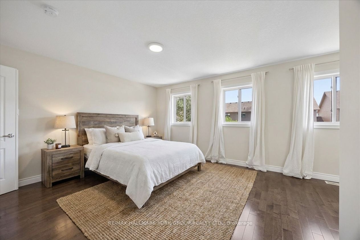 132 Banting Crescent Property Photo 18