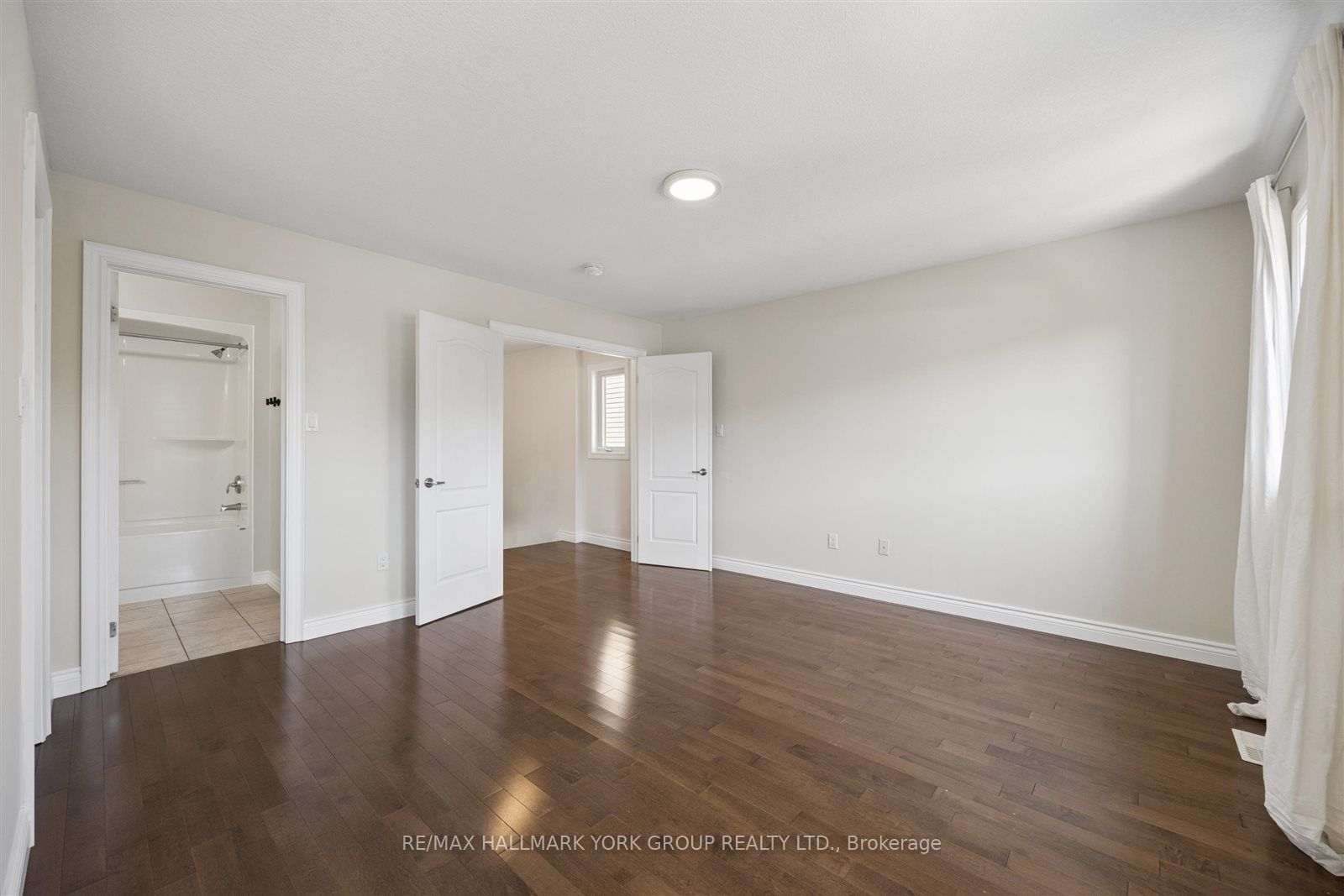 132 Banting Crescent Property Photo 21