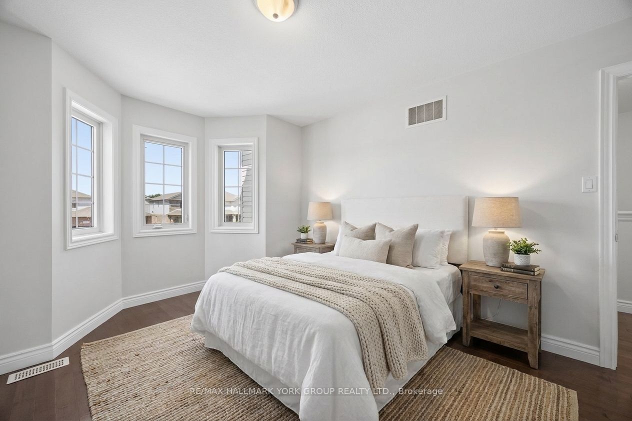 132 Banting Crescent Property Photo 23