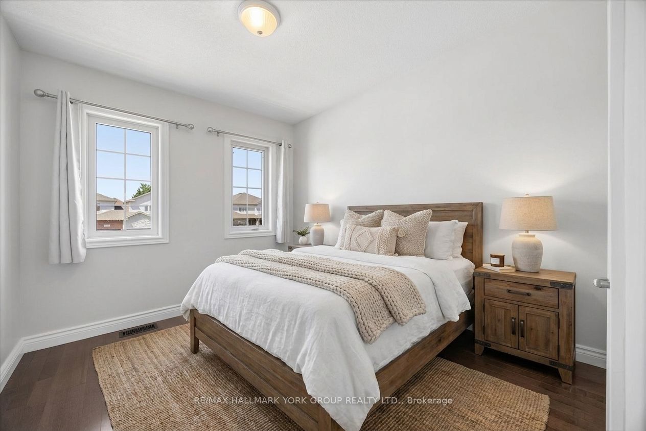 132 Banting Crescent Property Photo 25