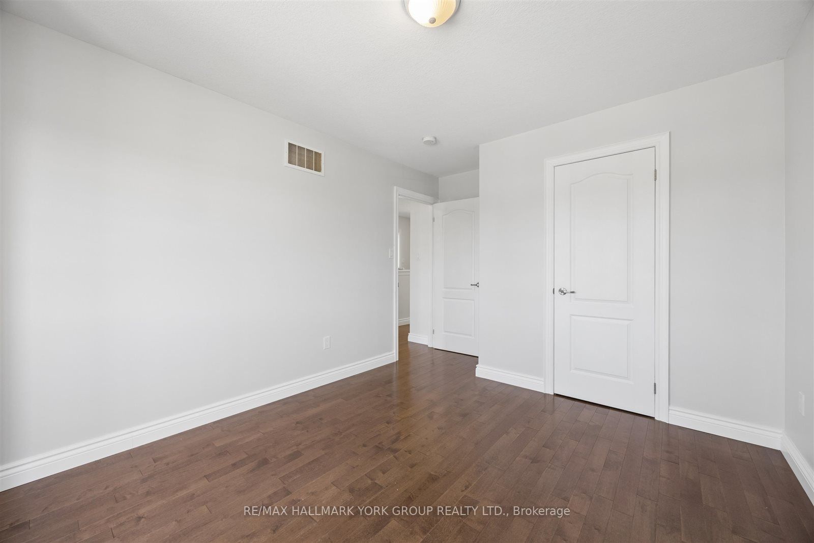 132 Banting Crescent Property Photo 26