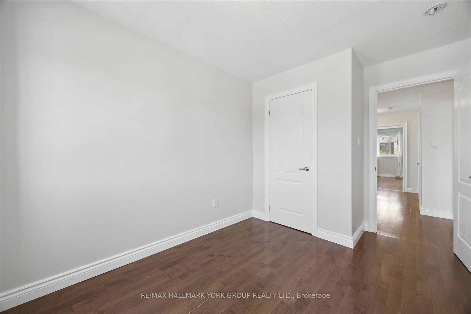 132 Banting Crescent Property Photo 28