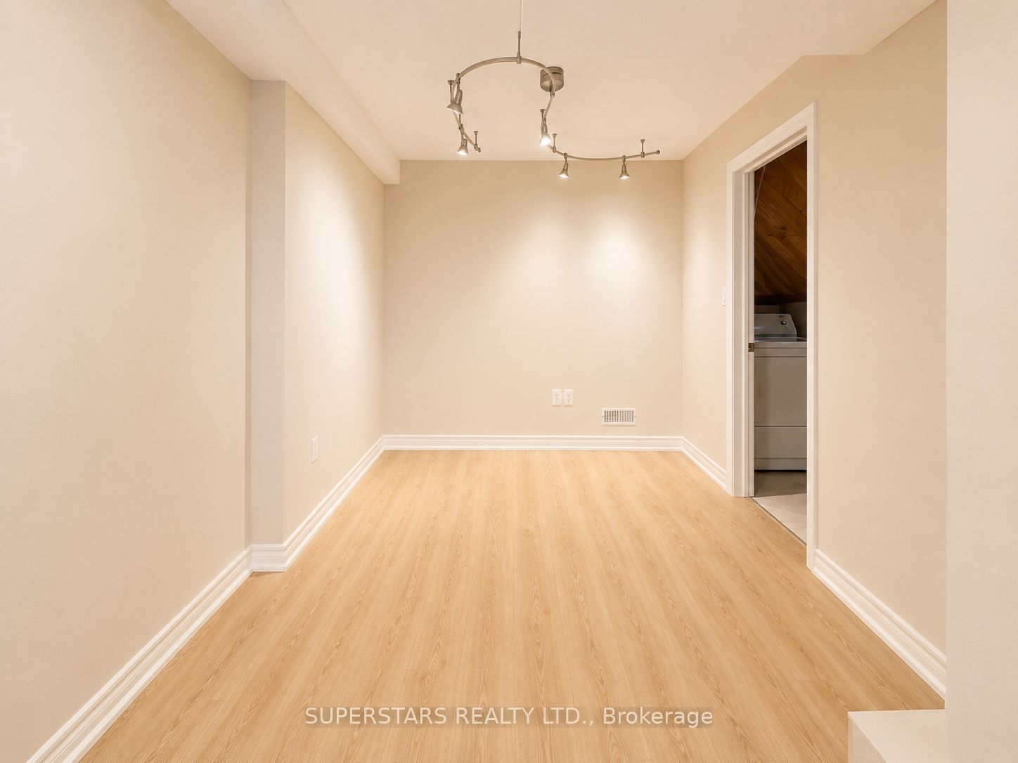 10 Post Oak Drive 18 Property Photo 6