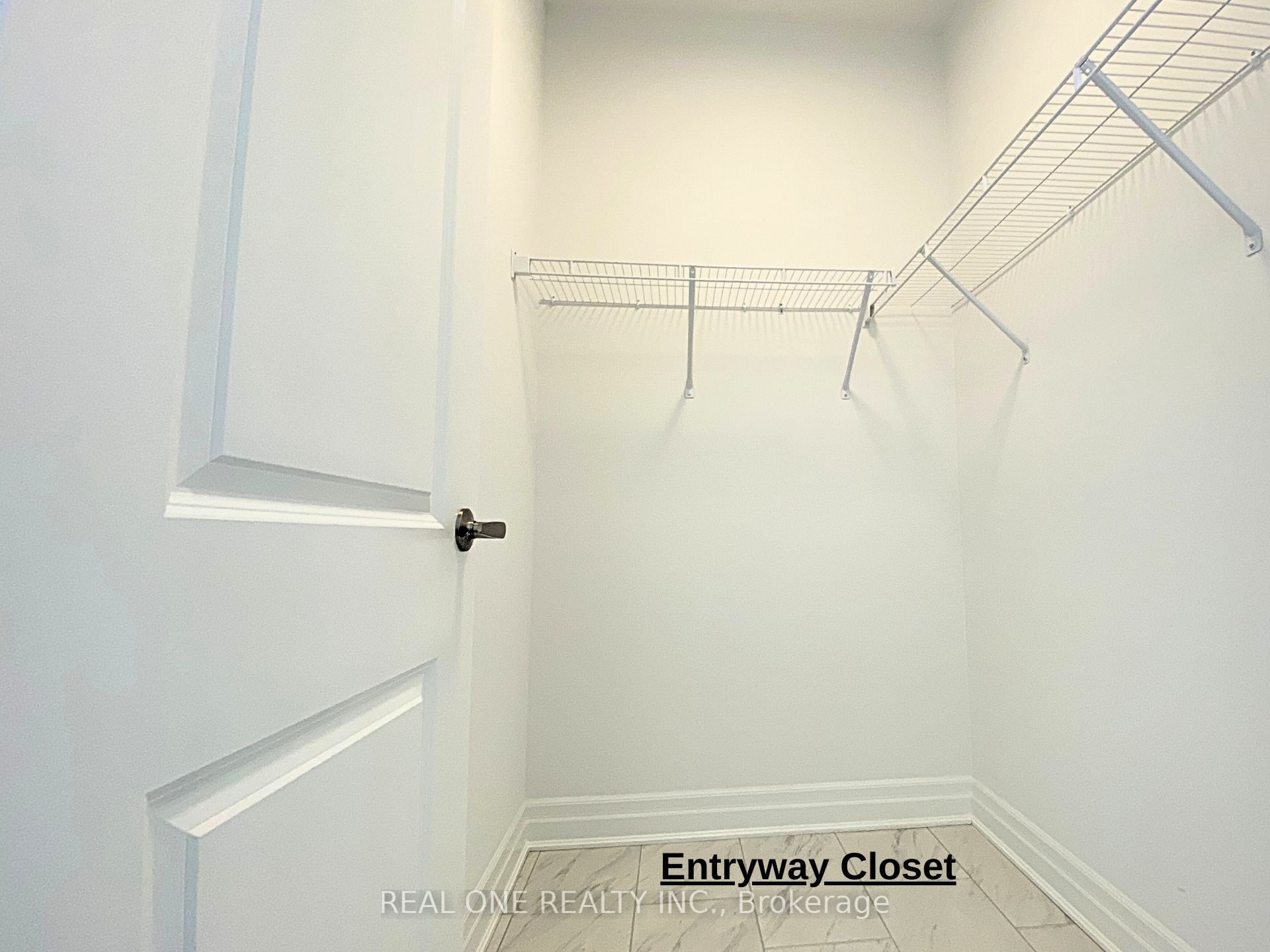 42 Misthollow Crescent Property Photo 4