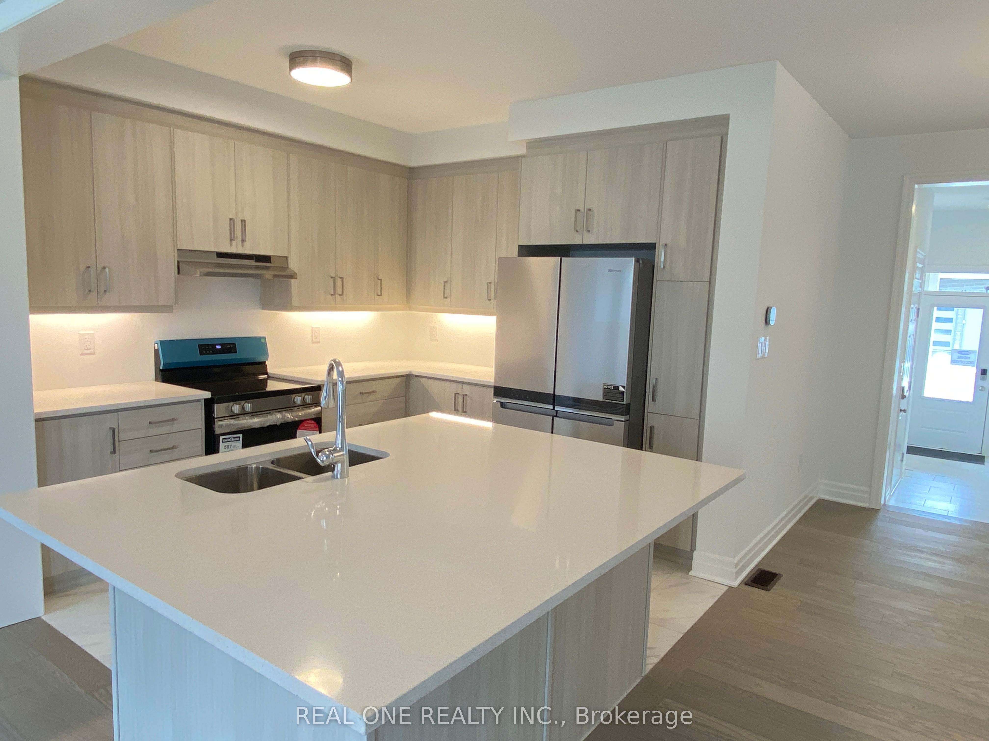 42 Misthollow Crescent Property Photo 6
