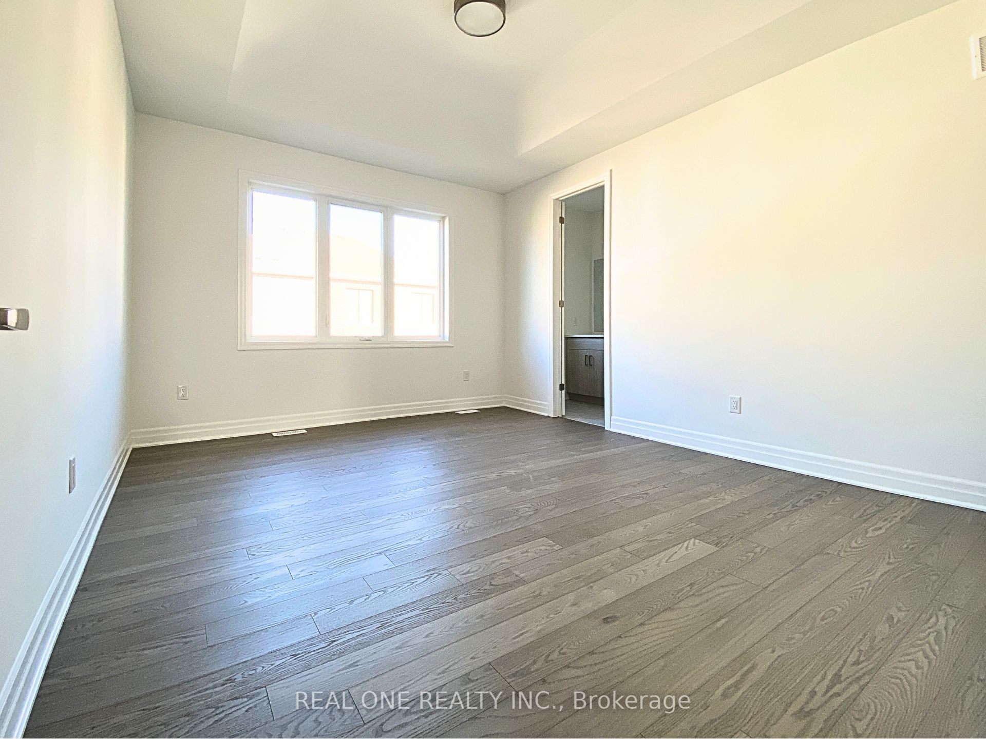 42 Misthollow Crescent Property Photo 11