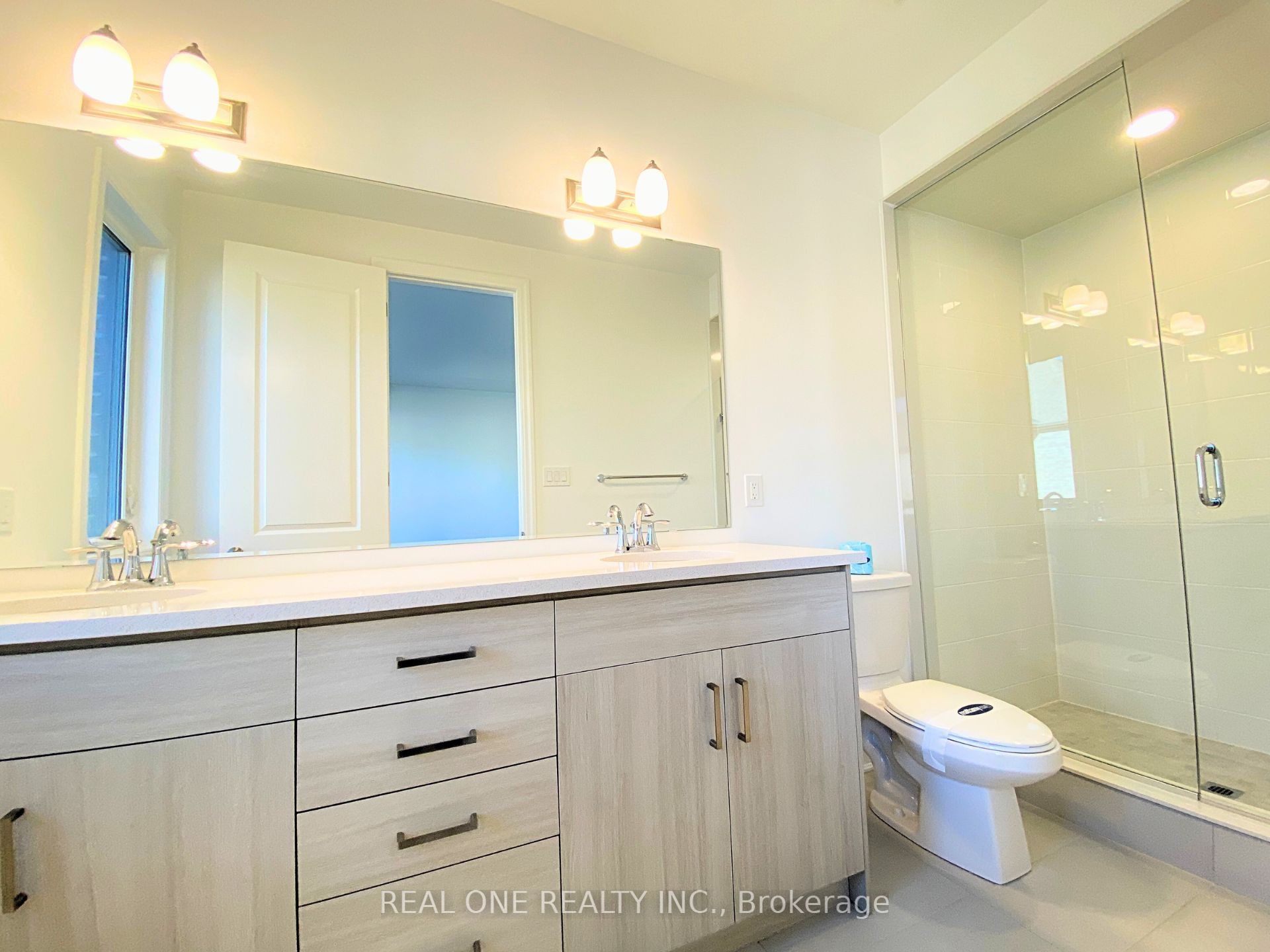 42 Misthollow Crescent Property Photo 13