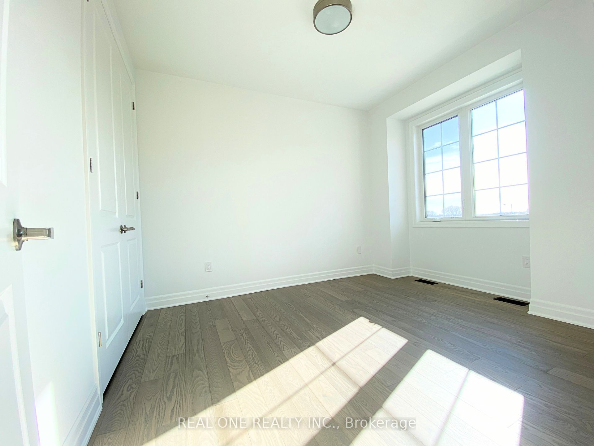 42 Misthollow Crescent Property Photo 17