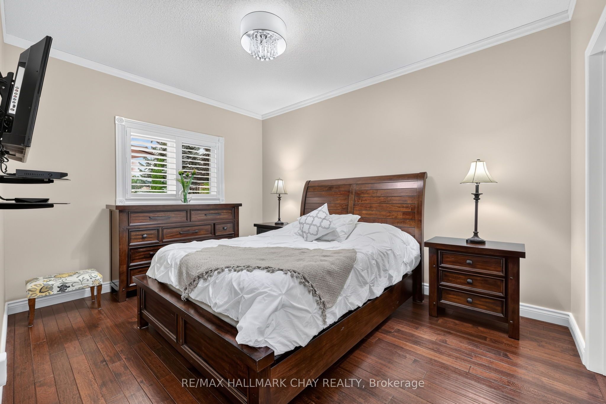 1925 Emerald Court Property Photo 10