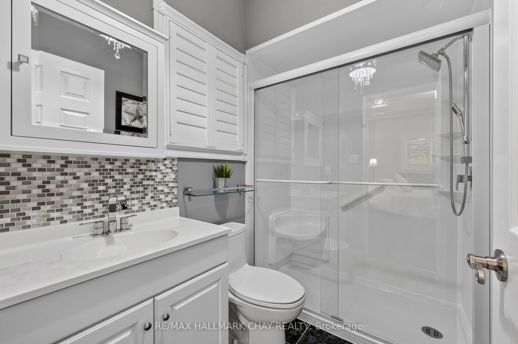 1925 Emerald Court Property Photo 11