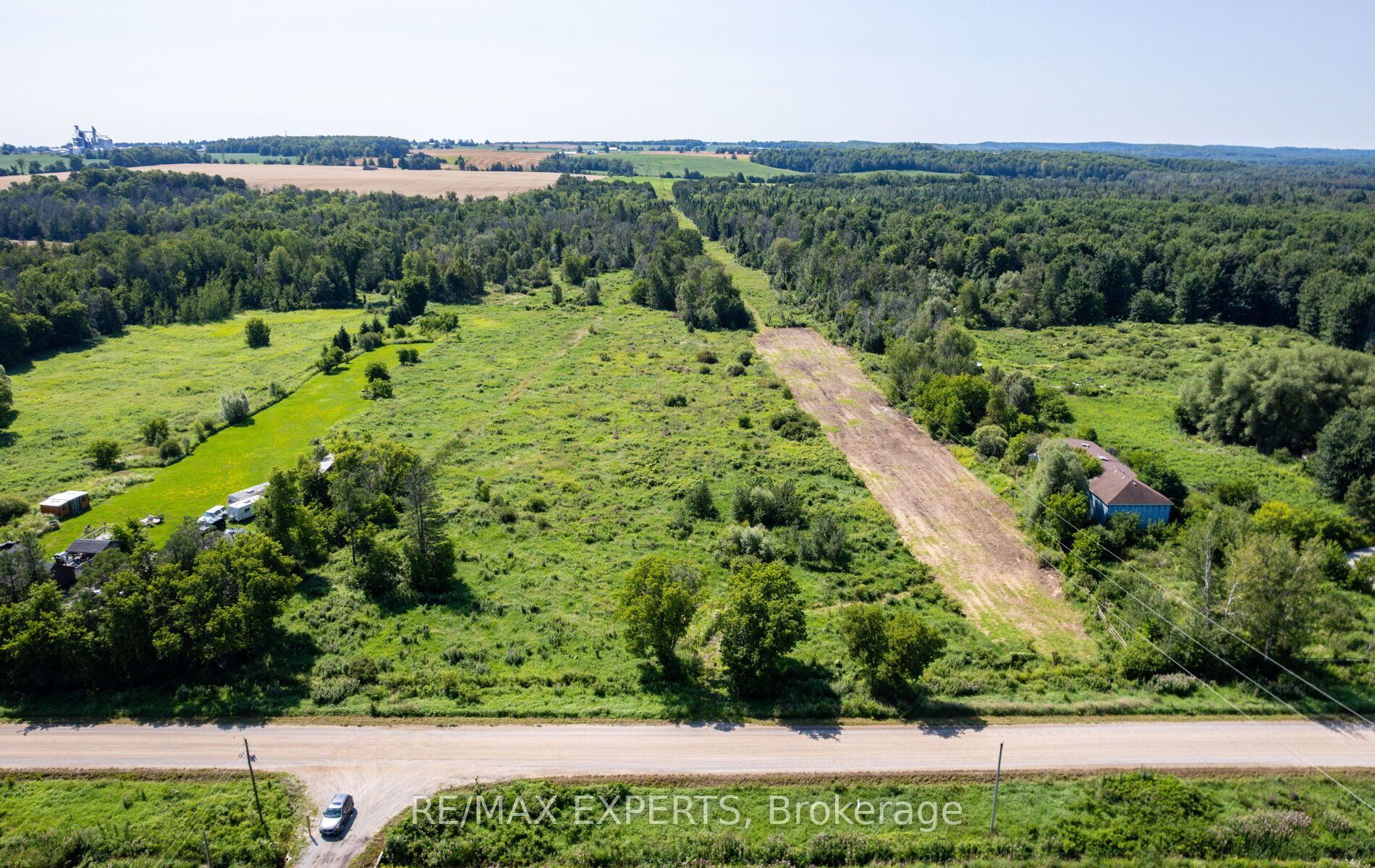 2551 3rd Line Property Photo 1