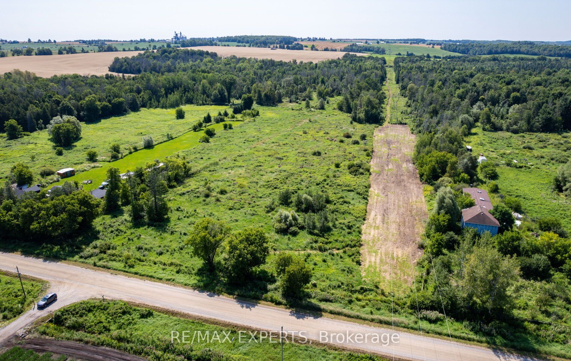 2551 3rd Line Property Photo 2
