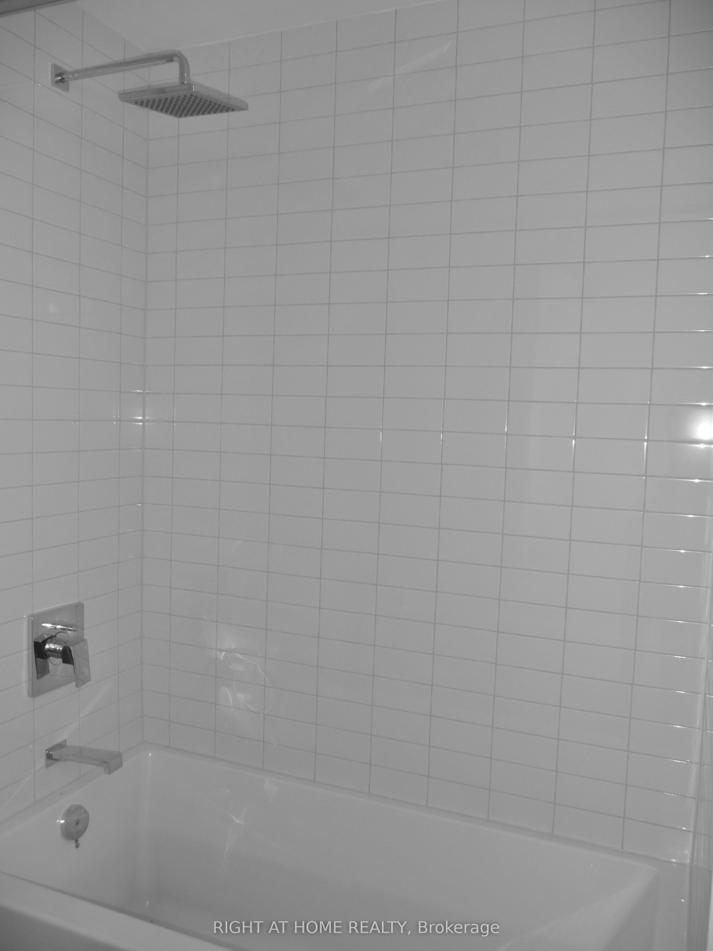 2908 Highway 7 Road 2307 Property Photo 19
