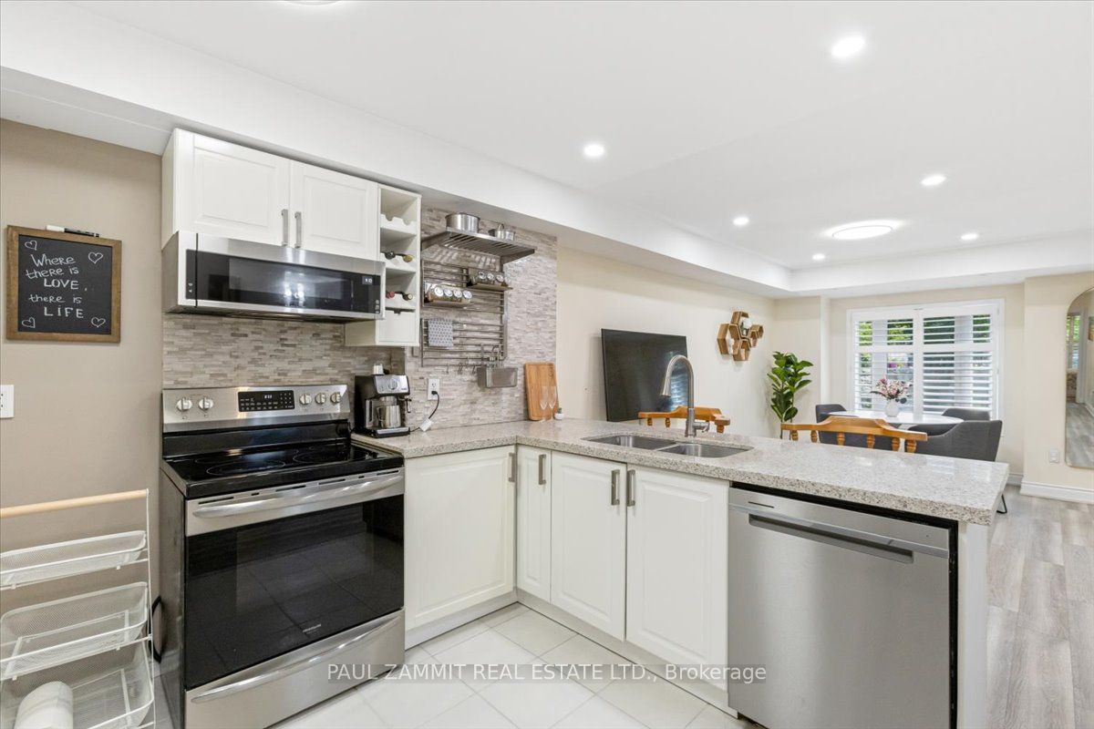 310 John Street 169 Property Photo 3