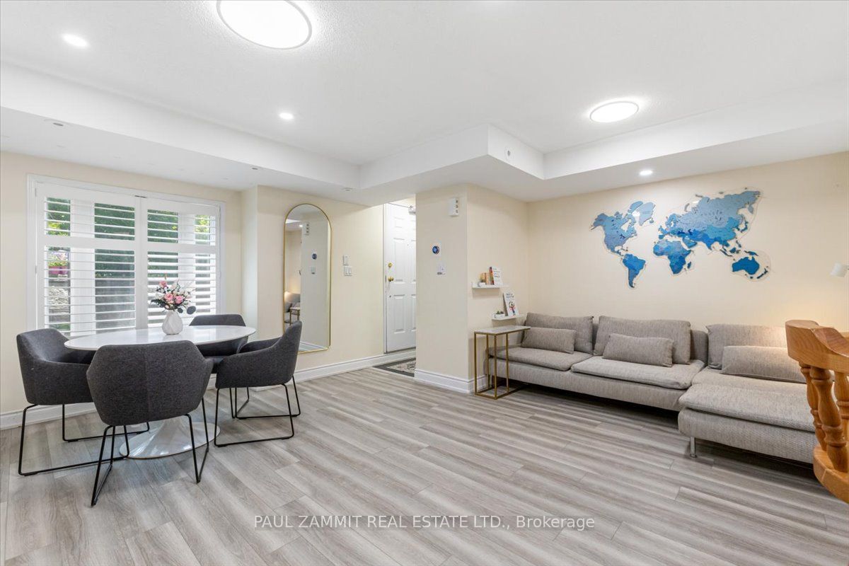 310 John Street 169 Property Photo 9
